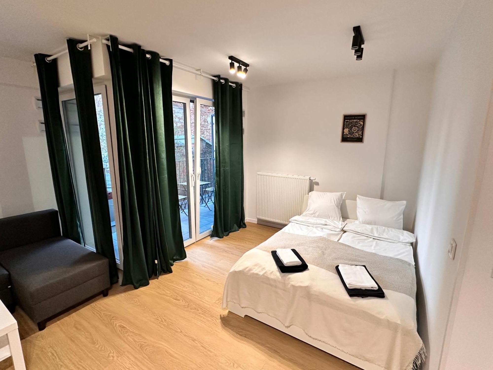 Lineburg Villa Apartments Warsaw Exterior photo